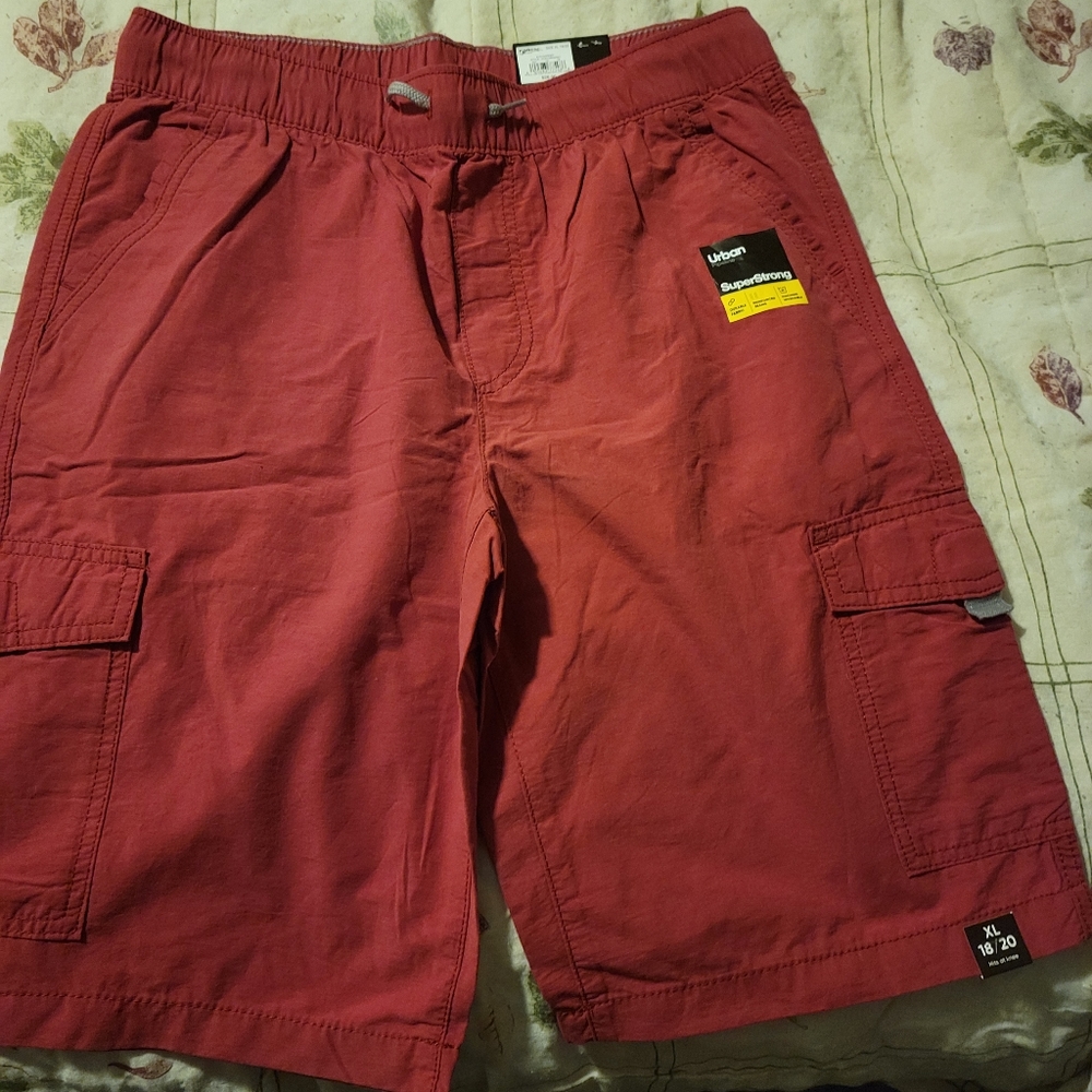 Boys shorts, size XL 18/20, Red